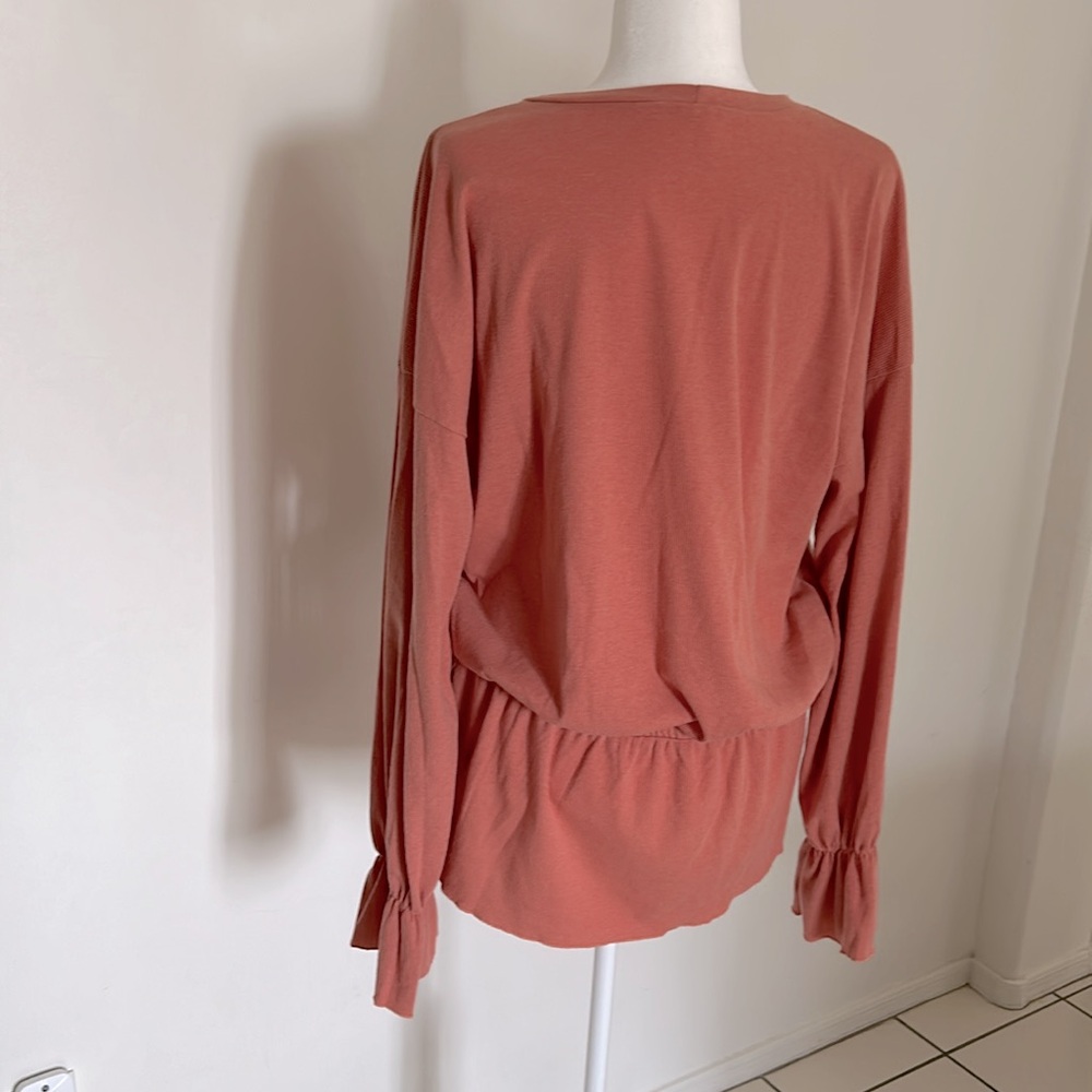 NWOT Acting Pro Slightly Ribbed Peplum Blouse - Picture 9 of 10